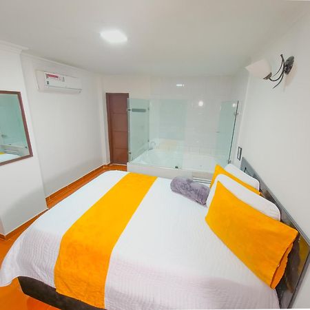 Hotel Avenida 3 Real En El Norte De Кали Экстерьер фото